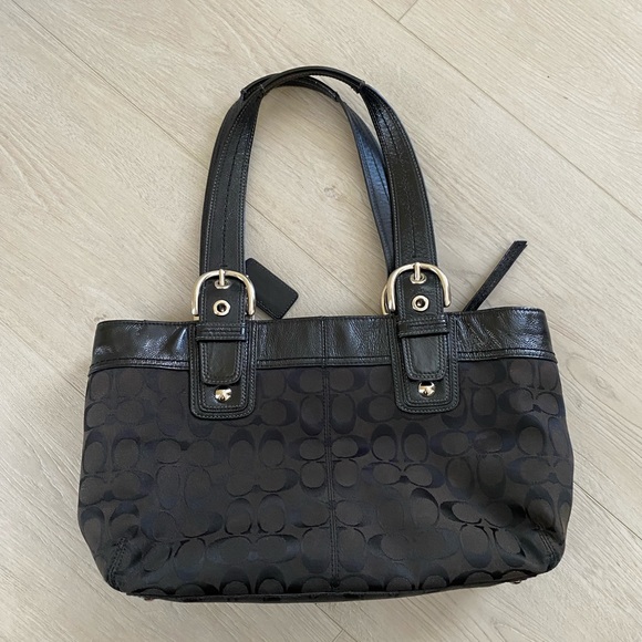 COACH Black Shoulder Bag - Picture 4 of 12